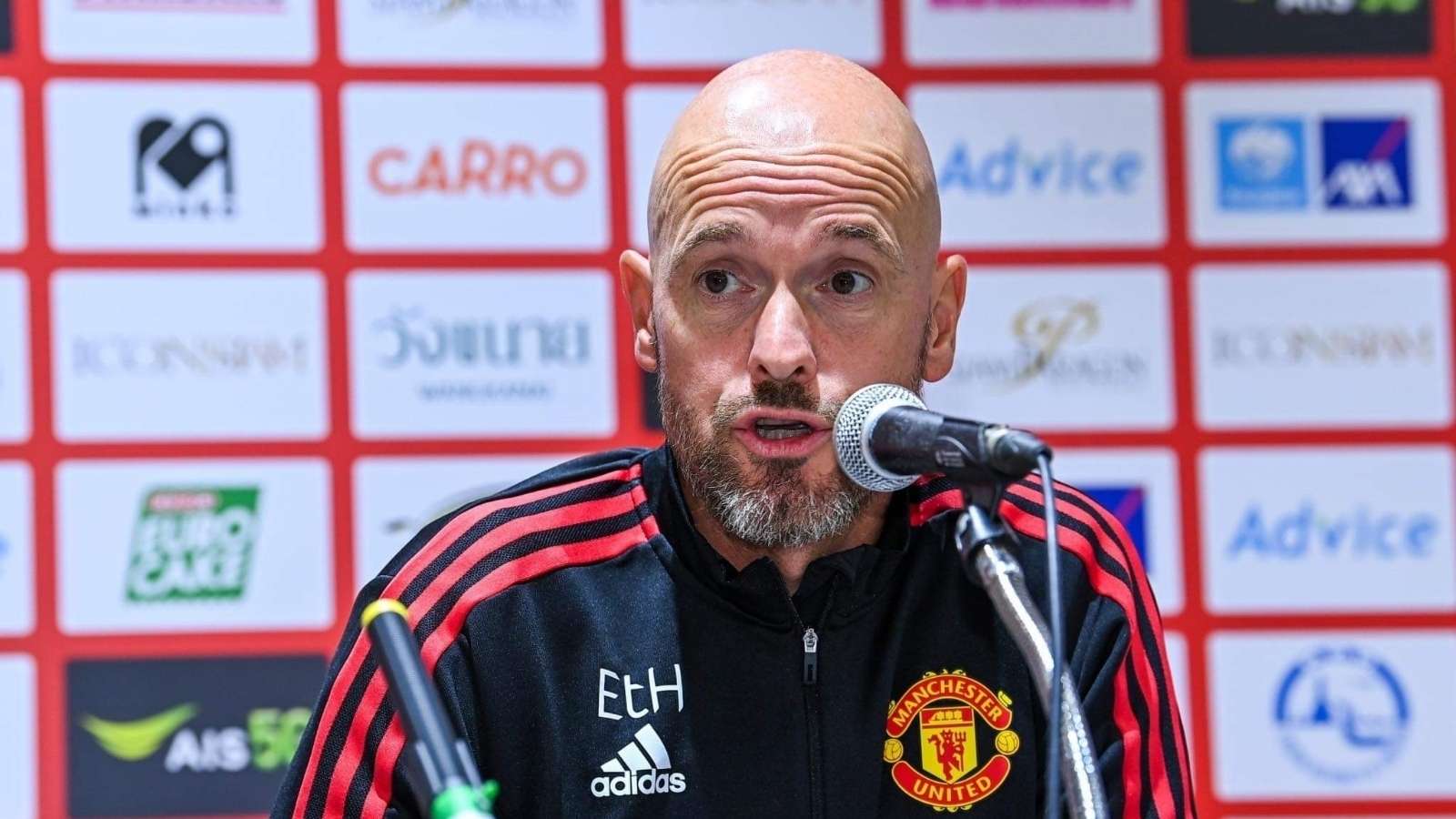 反而愈发显 反而愈发显